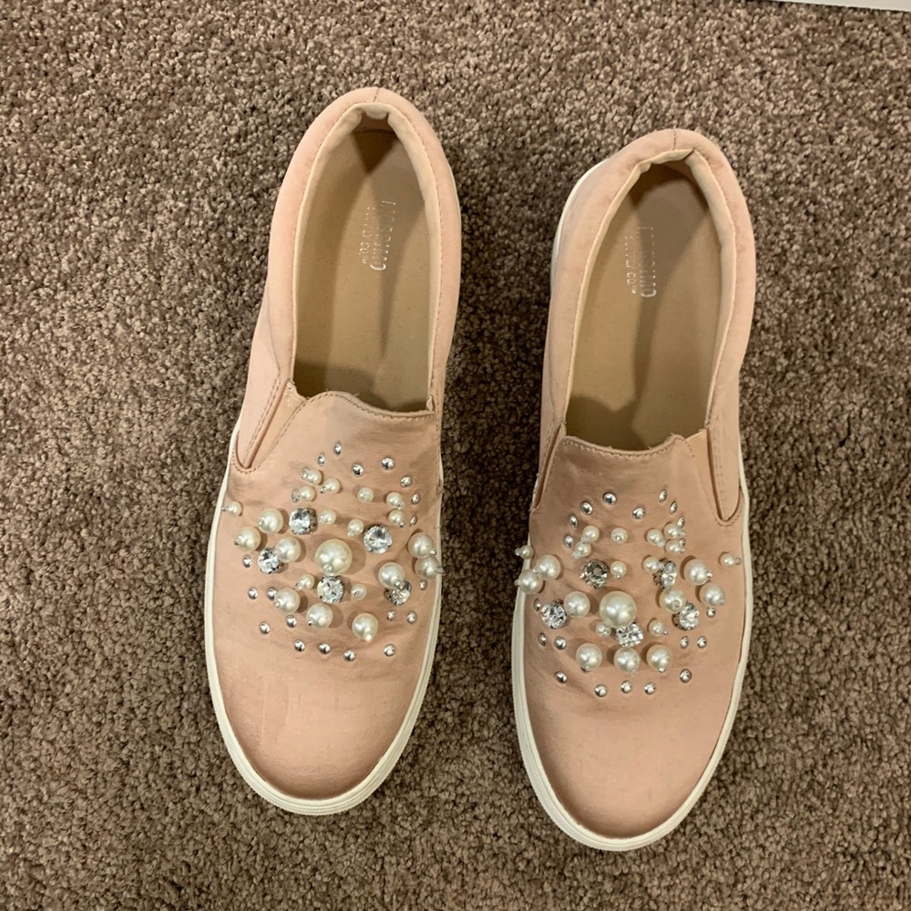 Women’s Dressy Pink Sneakers with White Pearls